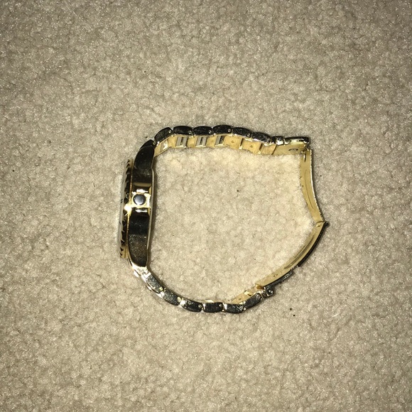 Watch - Picture 3 of 4